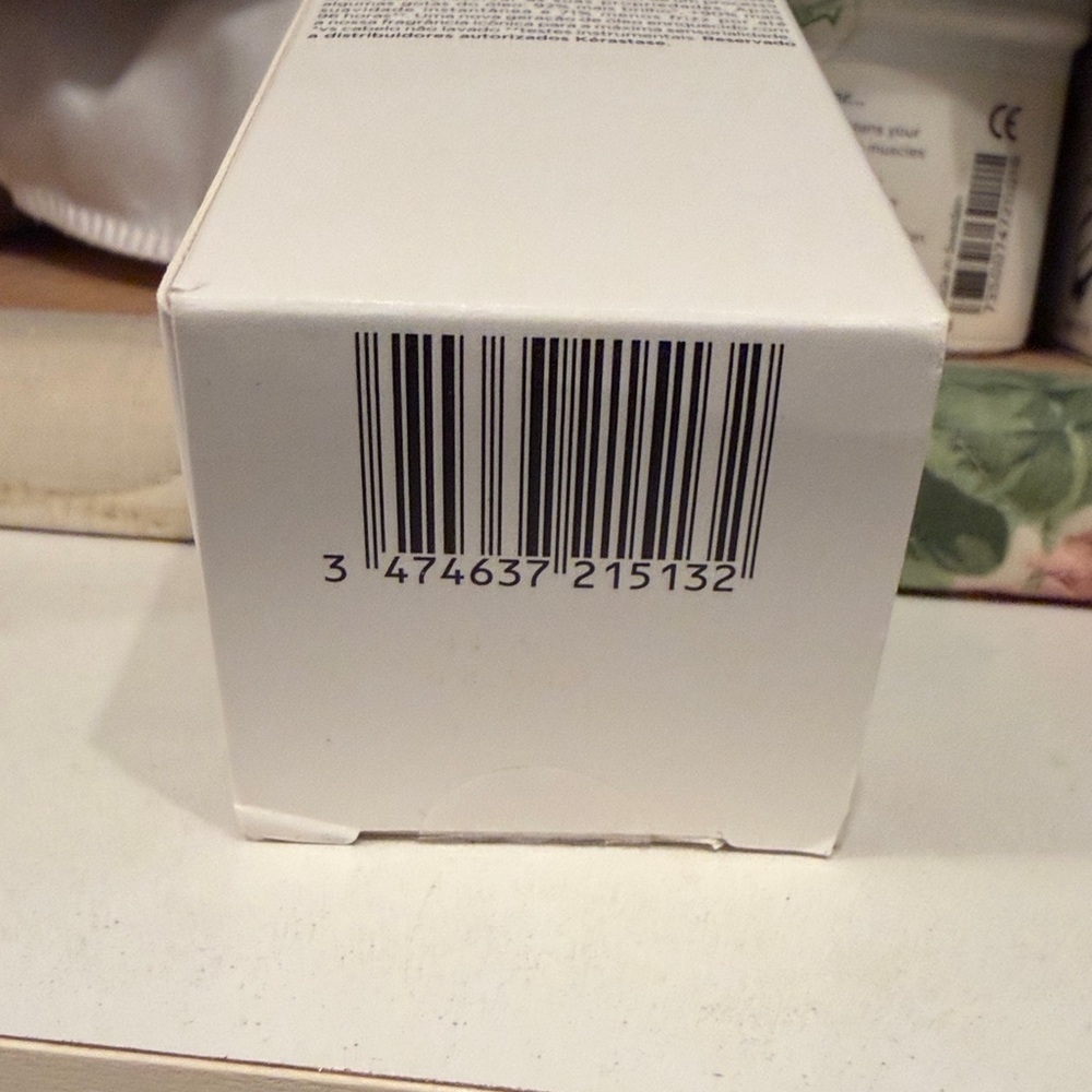 Kerastase Elixir Ultime Hair Oil – Gold 
Brand new in sealed box PRICE FIRM - Picture 5 of 10